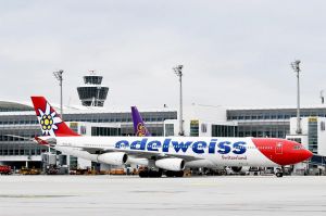 Sonderflüge für Rückholung: Edelweiss A340 in München