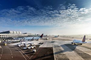 Flufghafen Stuttgart zieht Bahnerneuerung vor