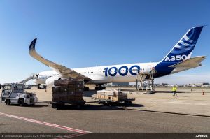 Airbus lässt A350-1000 Masken aus China holen