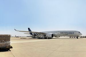 Airbus lässt A350-1000 Masken aus China holen