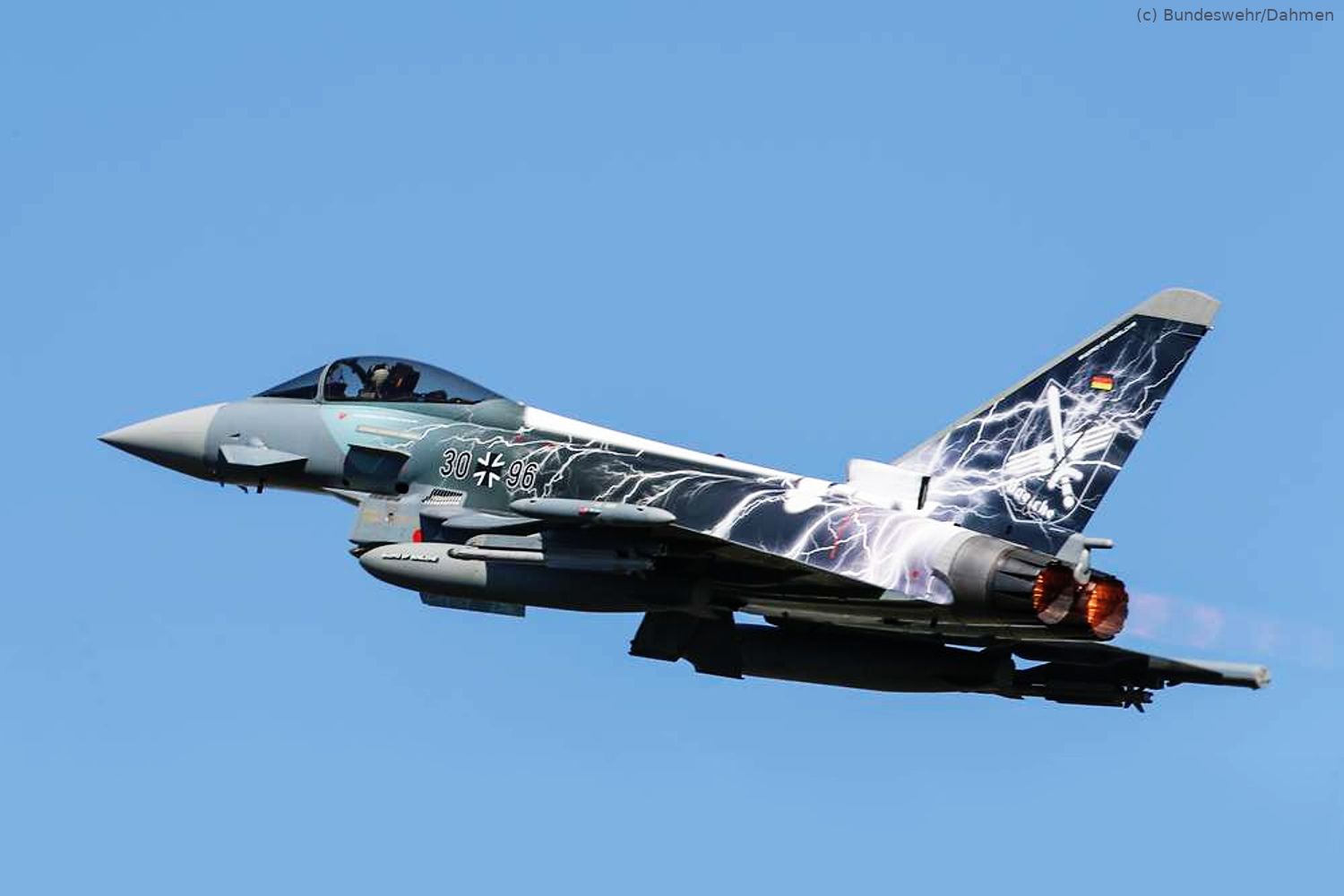 Eurofighter mit Sonderfolierung "Sword of Boelcke"