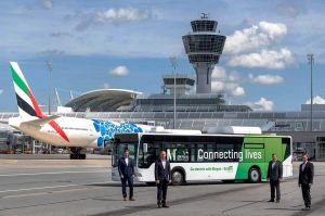Biogas-Bus mit Elektroantrieb am Flughafen München