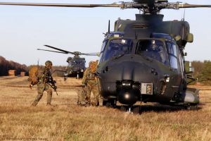 Einstieg bei Hot Load: Übung der Fallschirmjäger