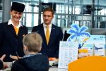 Matthias Schweighöfer in München beim Family Check-in