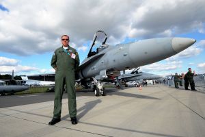 Bundeswehr mit Flugshow und Gerät auf ILA Berlin