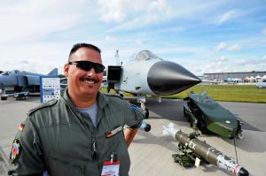 Bundeswehr mit Flugshow und Gerät auf ILA Berlin