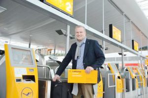 Fluggutschein für 1-Millionsten Nutzer von Lufthansa-Gepäckautomaten in München