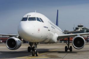 AirOne bringt Berlin drei neue Flugziele in Italien