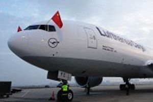 Neue Boeing 777F der LHC für Schanghai