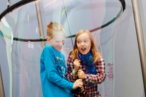 Ausstellung Mathematikum am Flughafen Frankfurt zu Besuch