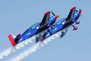 Kunstflug-Profis probten Stunts für neue Saison am Siegerland-Airport