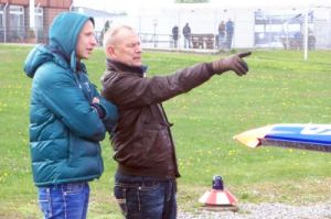 Kunstflug-Profis probten Stunts für neue Saison am Siegerland-Airport