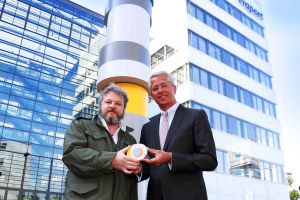Neuer Tower an der Fraport-Unternehmenszentrale