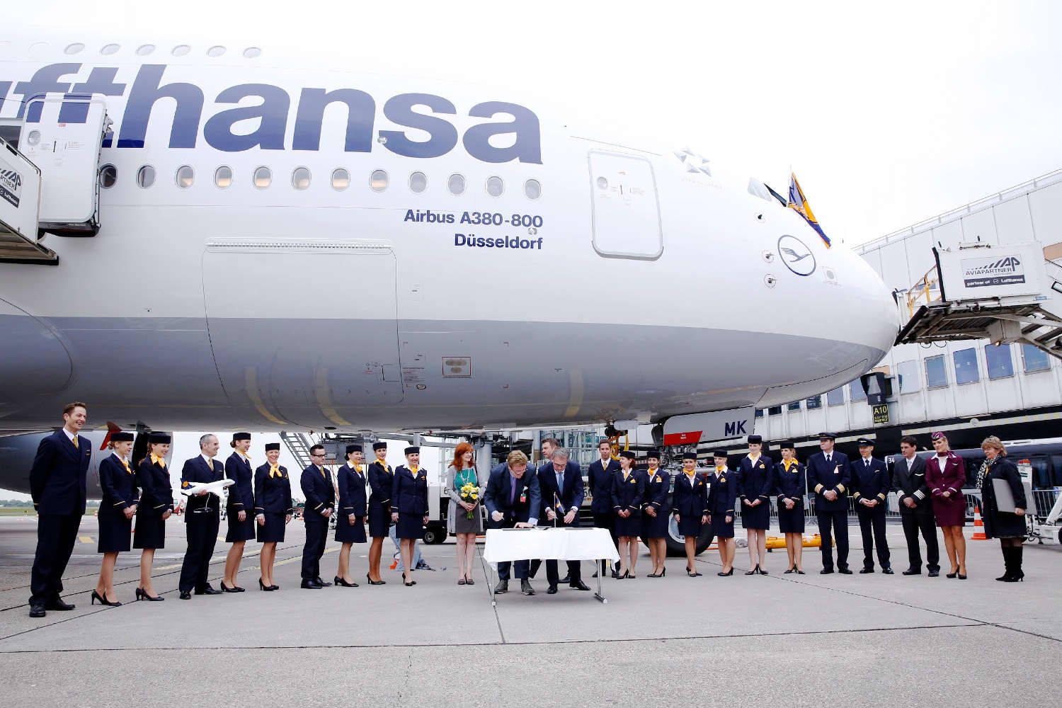 Flugzeugtaufe einer A380 der Lufthansa auf den Namen Düsseldorf