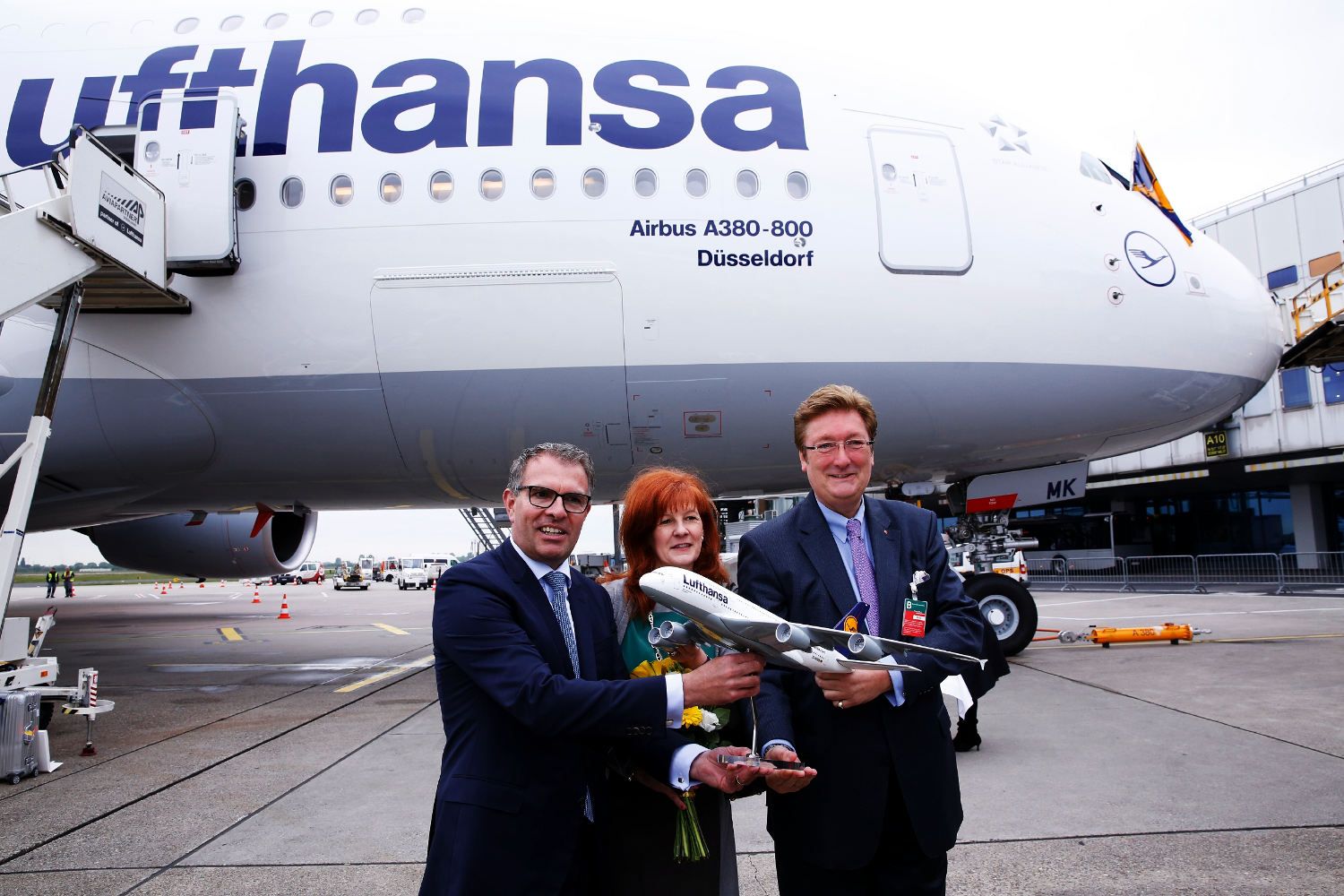 Flugzeugtaufe einer A380 der Lufthansa auf den Namen Düsseldorf