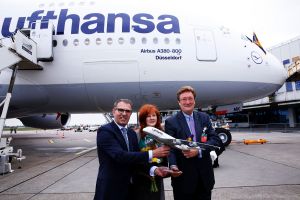 Flugzeugtaufe einer A380 der Lufthansa auf den Namen Düsseldorf