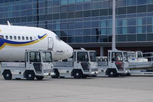 PortGround mit Elektro-Schlepper und Umwelt-Initiativen