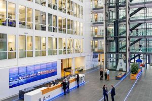 Neue Fraport-Unternehmenszentrale lädt am 
