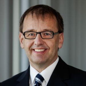 Anton Lill leitet fortan airberlin-Kundenbindungsprogramm topbonus