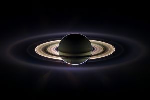 Cassini am Saturn – Zehn Jahre wissenschaftliche Einmaligkeit