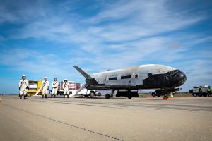 X-37B nach fast zwei Jahren im All wieder gelandet