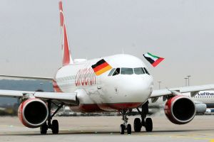 A320 der airberlin startet Verbindung Stuttgart – Abu Dhabi