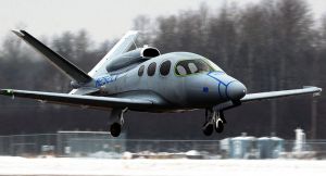 Cirrus lässt Personal Jet C2 erstmals fliegen