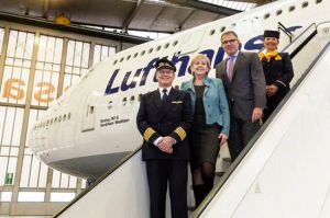 Flugzeugtaufe der Lufthansa-Boeing 747-8 auf  "Nordrhein-Westfalen" 