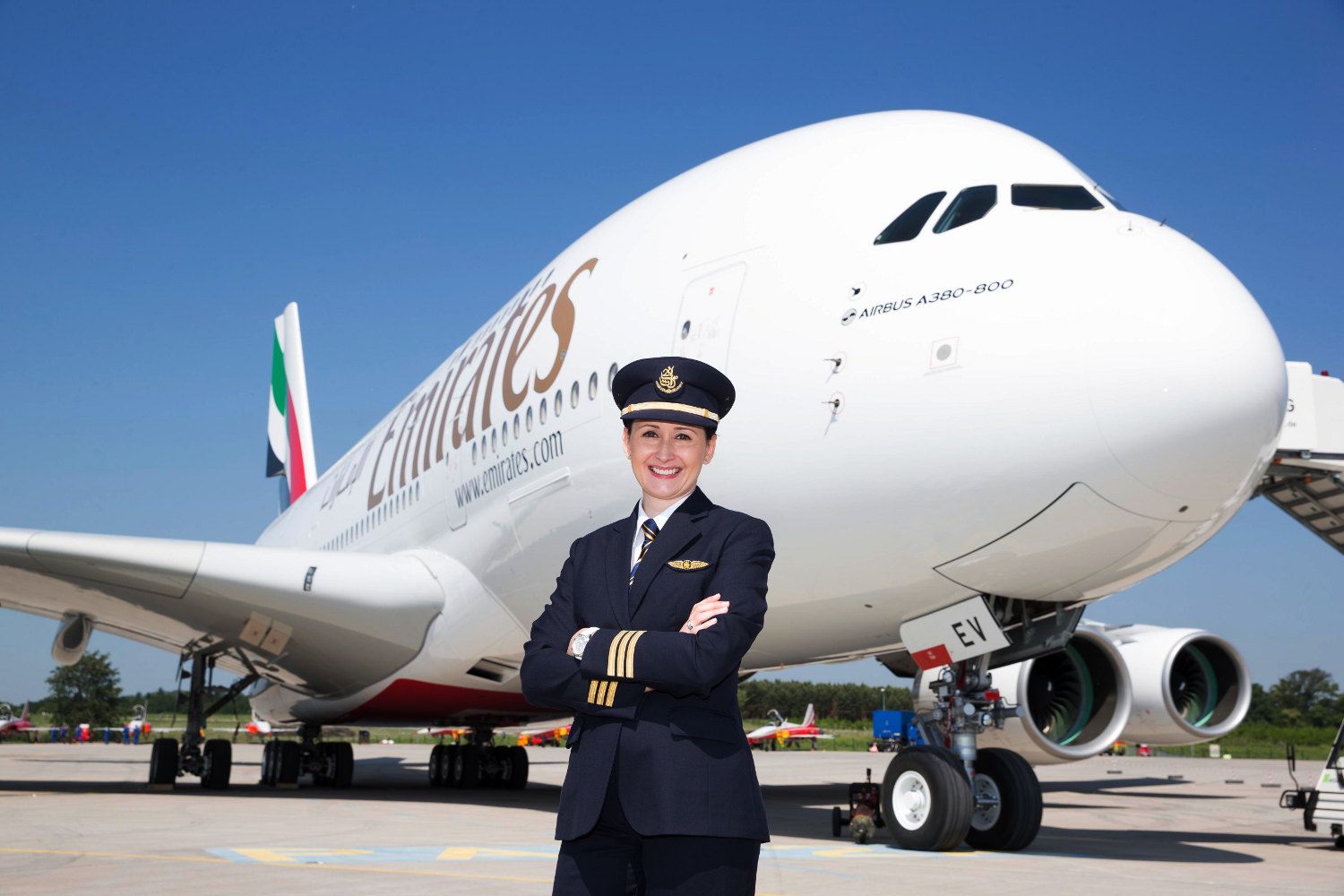Airbus A380 Kommt Zum Dusseldorf Airport Emirates Fliegt Nach Dubai