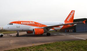 easyJet-Flugzeuge mit neuer Bemalung