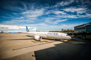 Boeing entlässt ersten 787-9 Dreamliner aus North Charleston
