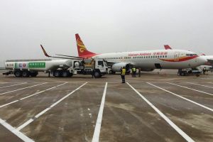 Boeing 737-800 der Hainan Airlines fliegt ersten Passagierflug mit Biotreibstoff