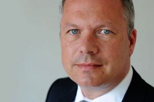 Dr. Julio Rodriguez von Vueling wird neuer airberlin-CCO