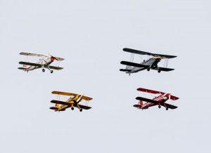 Oldtimerfestival bot Spektakel am Boden und in der Luft