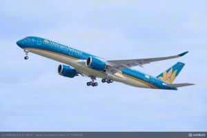 Erster A350 XWB für die zweite Airline hebt zum Erstflug ab