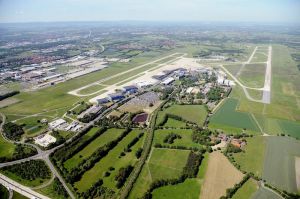 Flughafen Hannover bietet Anwohnern Inspektion der Schallschutzfenster