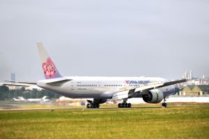 Boeing und China Airlines zeigen fabrikneue B777-300ER in Le Bourget