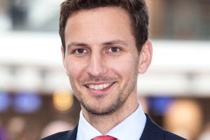 Flughafen Hamburg schafft Referenten für politische Kommunikation