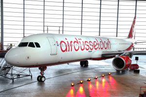 airberlin enthüllt neuen A321-Flieger "airdüsseldorf"