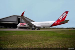 Erste A350 XWB für TAM Airlines wird sichtbar