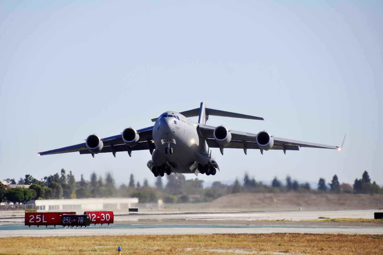 Letzter C 17 Globemaster Iii Verlasst Die Hallen Bei Boeing