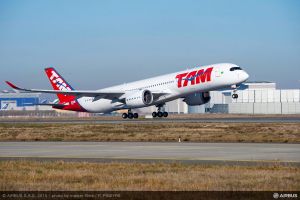 Erstflug des Airbus A350 XWB für TAM Airlines