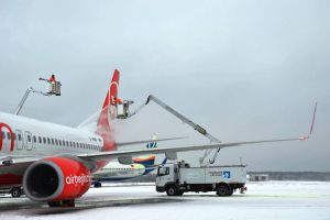Startbahn frei am Airport PAD mit neuen Kehrblasgeräten