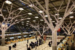 Weihnachtsgottesdienst im Terminal des Flughafen Stuttgart