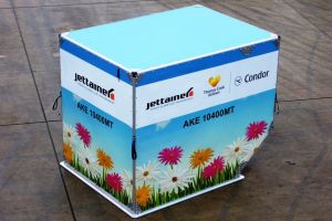Jettainer mit leichteren Containern für alle Thomas Cook Airlines
