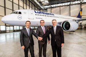 Airbus liefert erste A320neo an Lufthansa aus