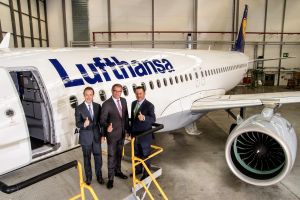 Airbus liefert erste A320neo an Lufthansa aus