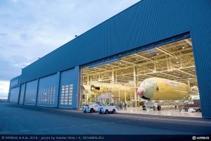 Final Assembly für ersten Airbus A350-1000 XWB