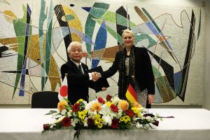 DLR und JAXA beschließen Partnerschaft bei Weltraumtechnik