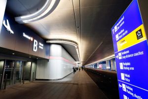 Ankunftsebene des Terminal 1 am Fraport modernisiert